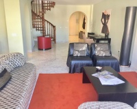 Resale - apartment - Marbella - Puerto Banús