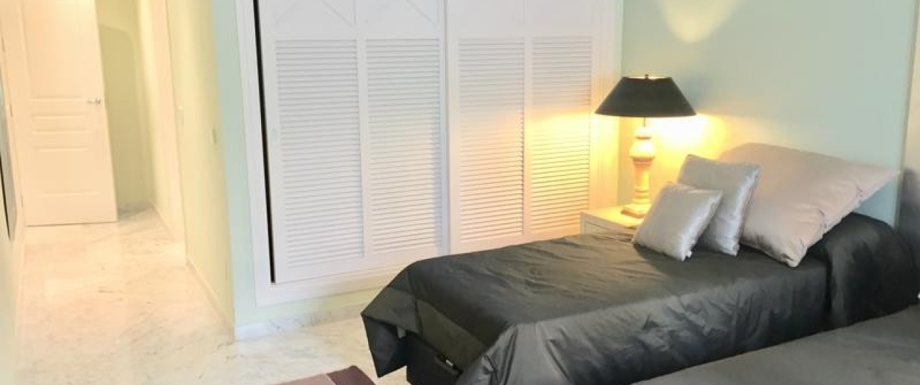 Resale - apartment - Marbella - Puerto Banús