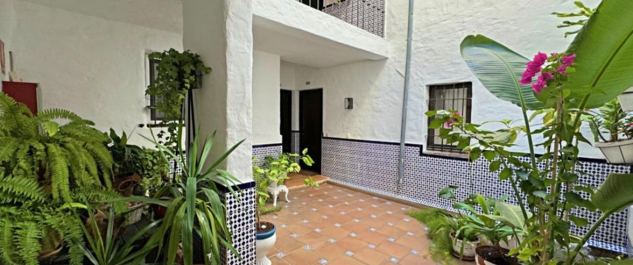 Resale - apartment - Marbella - Puerto Banús