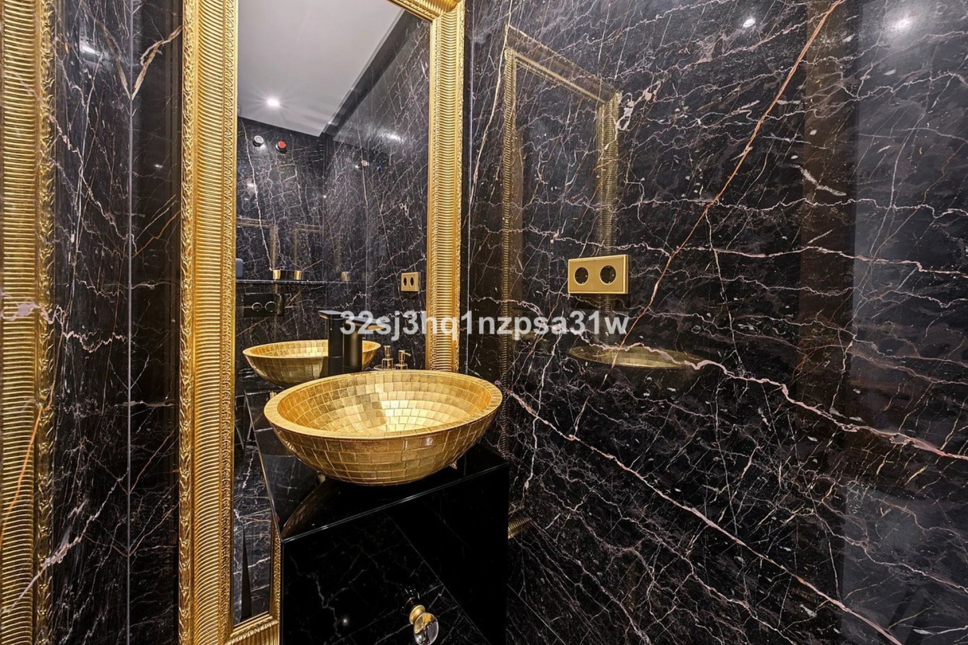 Resale - apartment - Marbella - Puerto Banús