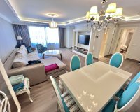 Resale - apartment - Marbella - Puerto Banús