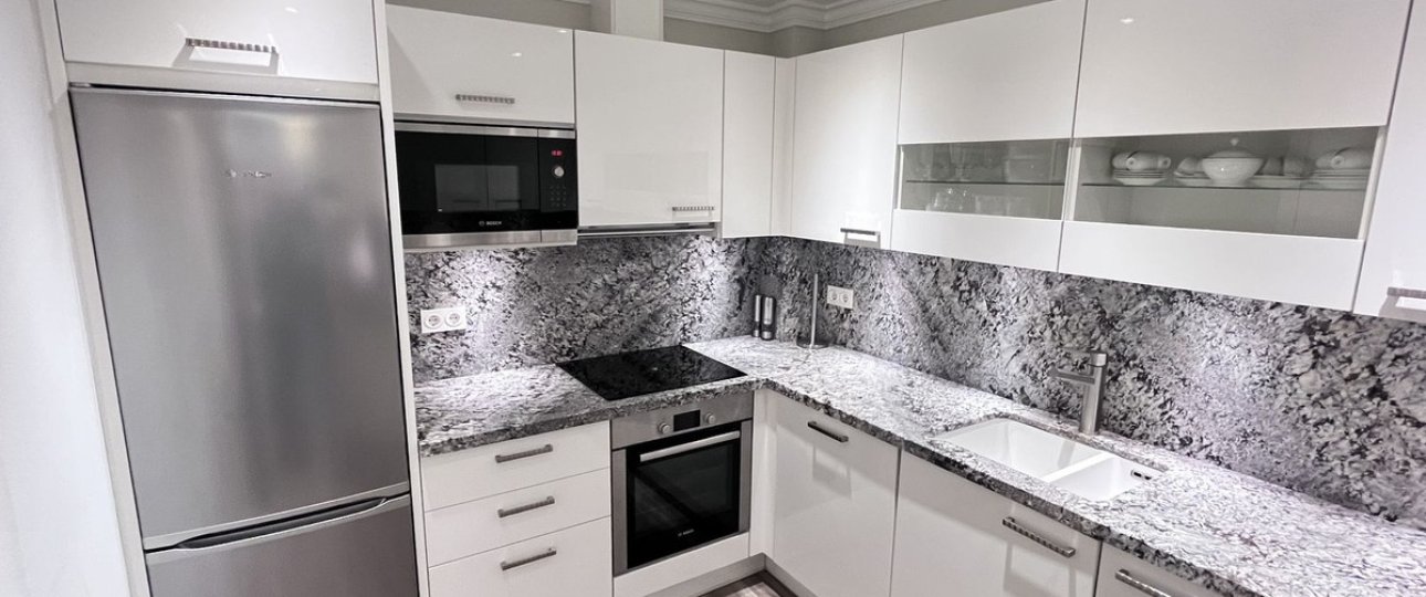 Resale - apartment - Marbella - Puerto Banús