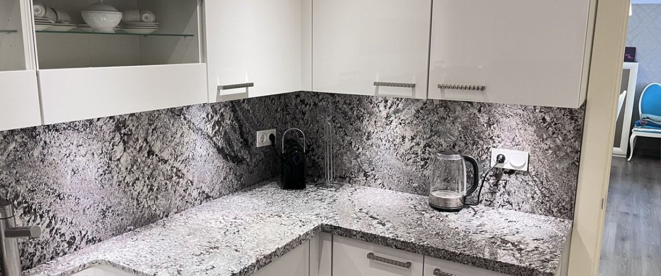 Resale - apartment - Marbella - Puerto Banús