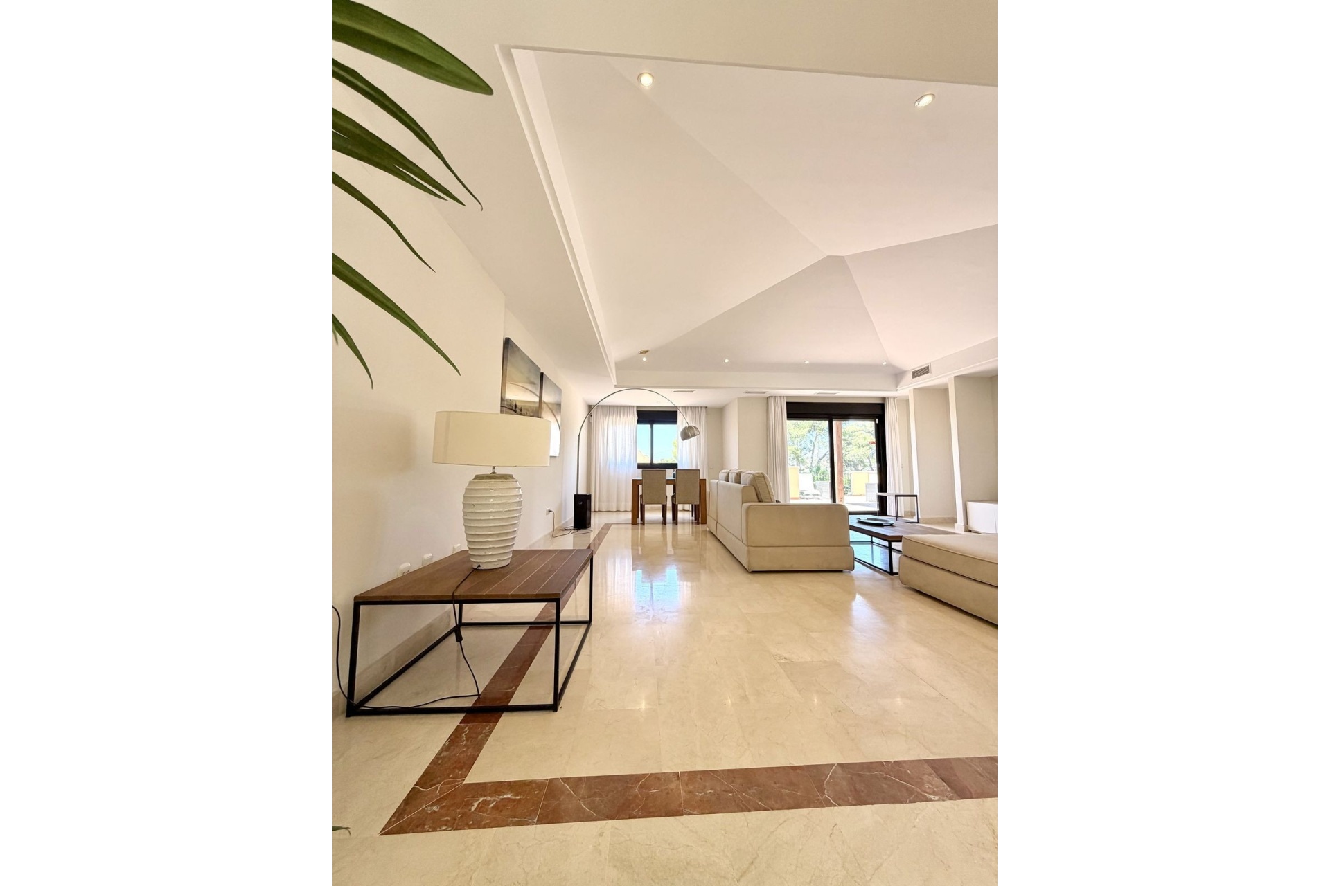 Resale - apartment - Marbella - Puerto Banús