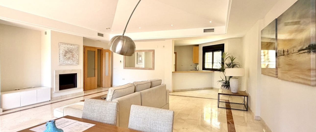 Resale - apartment - Marbella - Puerto Banús