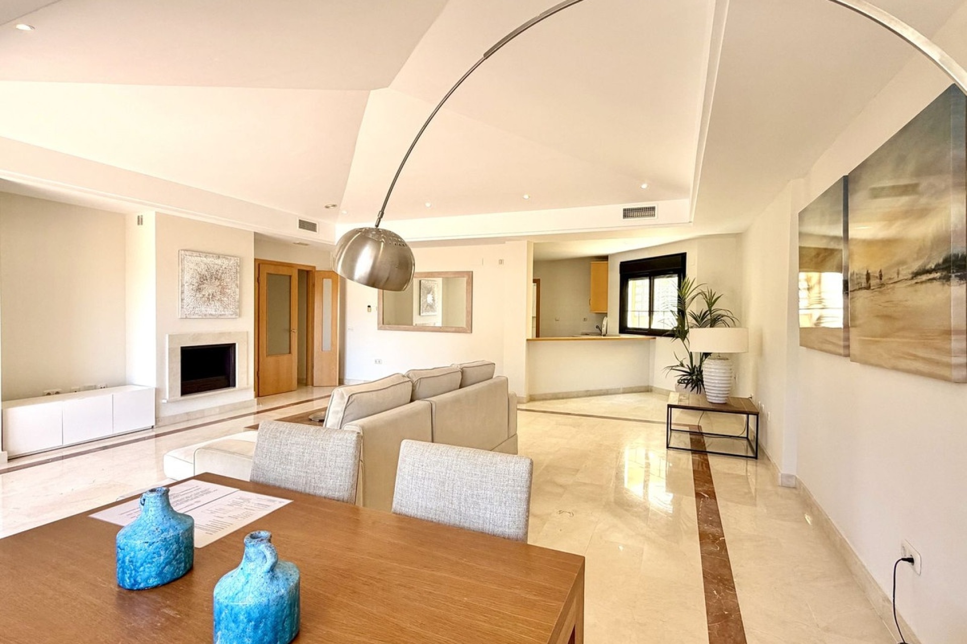 Resale - apartment - Marbella - Puerto Banús
