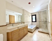 Resale - apartment - Marbella - Puerto Banús
