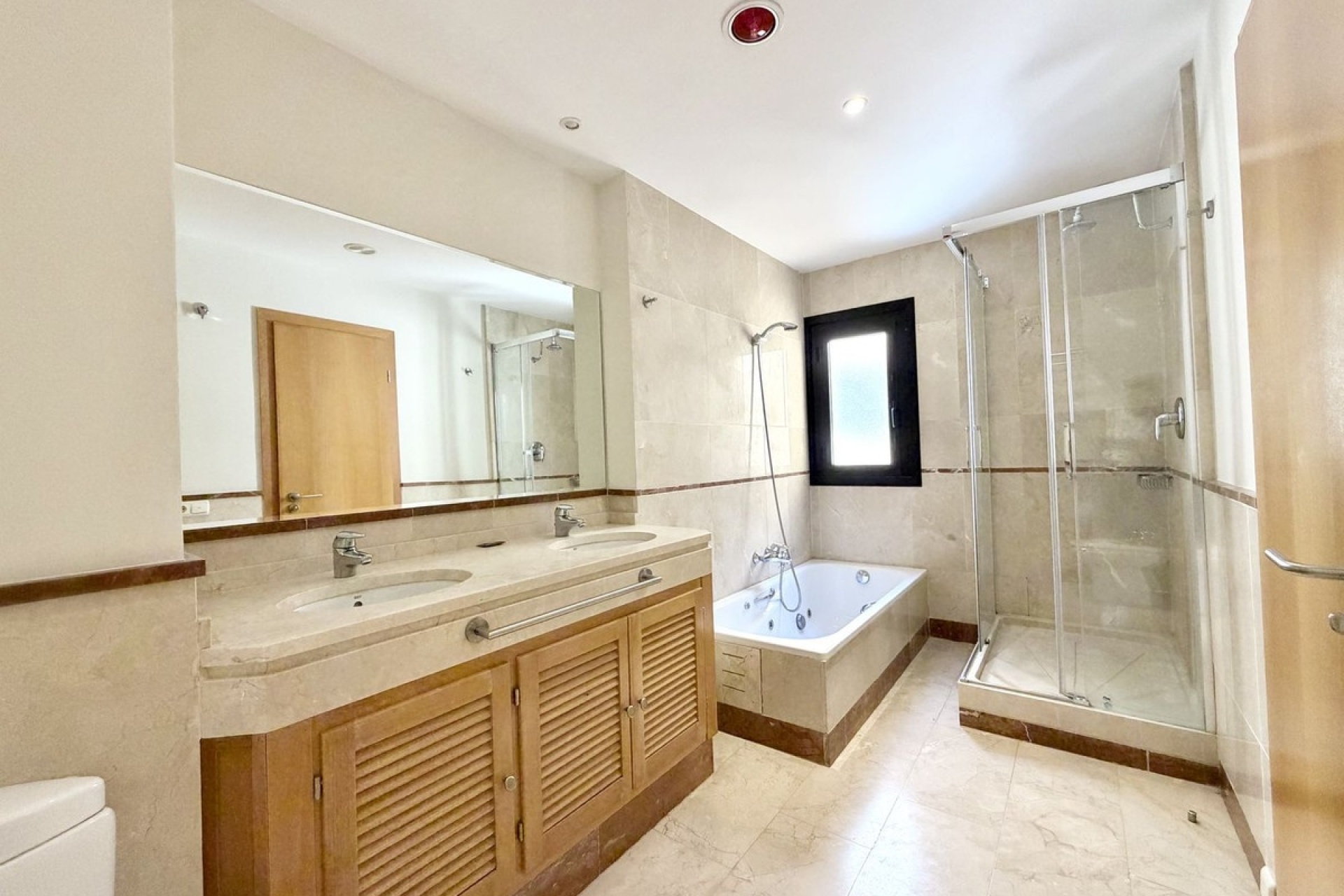 Resale - apartment - Marbella - Puerto Banús
