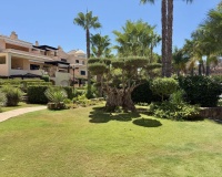Resale - apartment - Marbella - Puerto Banús