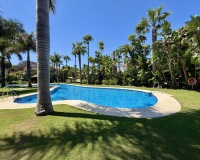 Resale - apartment - Marbella - Puerto Banús