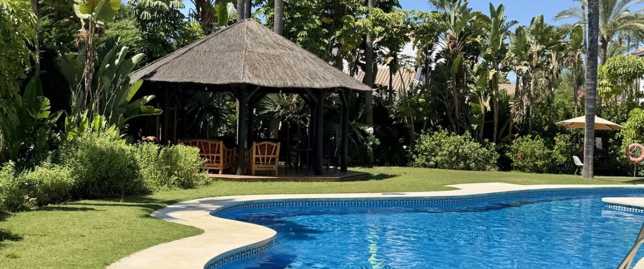 Resale - apartment - Marbella - Puerto Banús