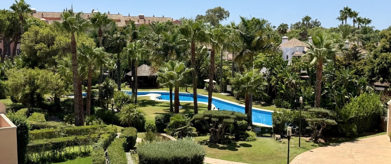 Resale - apartment - Marbella - Puerto Banús