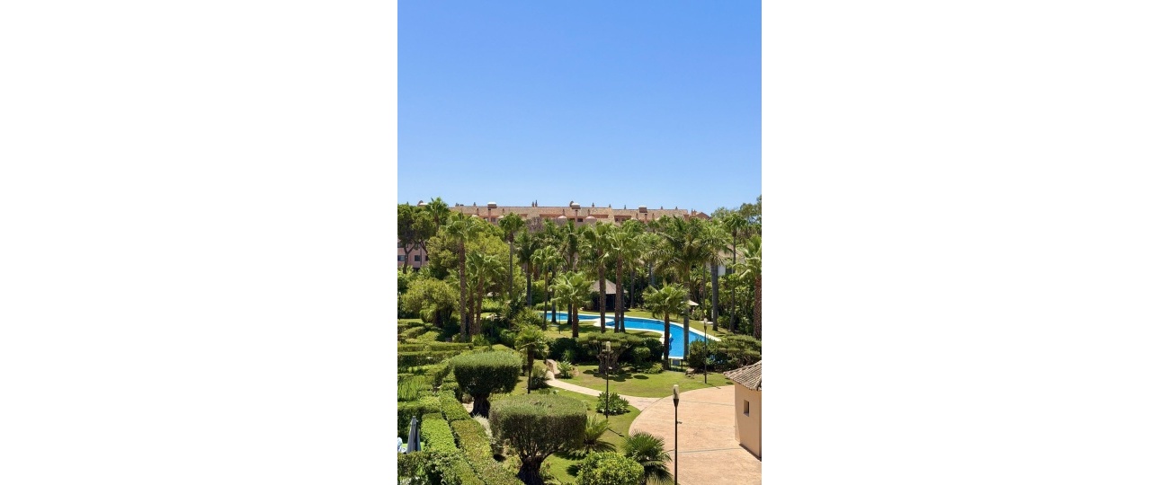Resale - apartment - Marbella - Puerto Banús