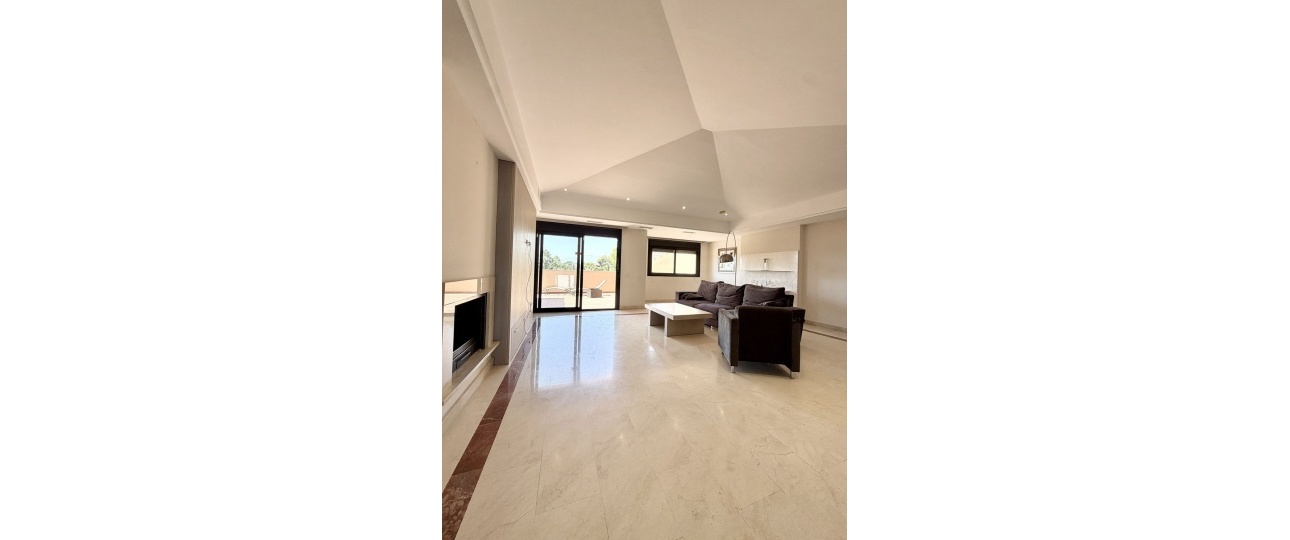 Resale - apartment - Marbella - Puerto Banús