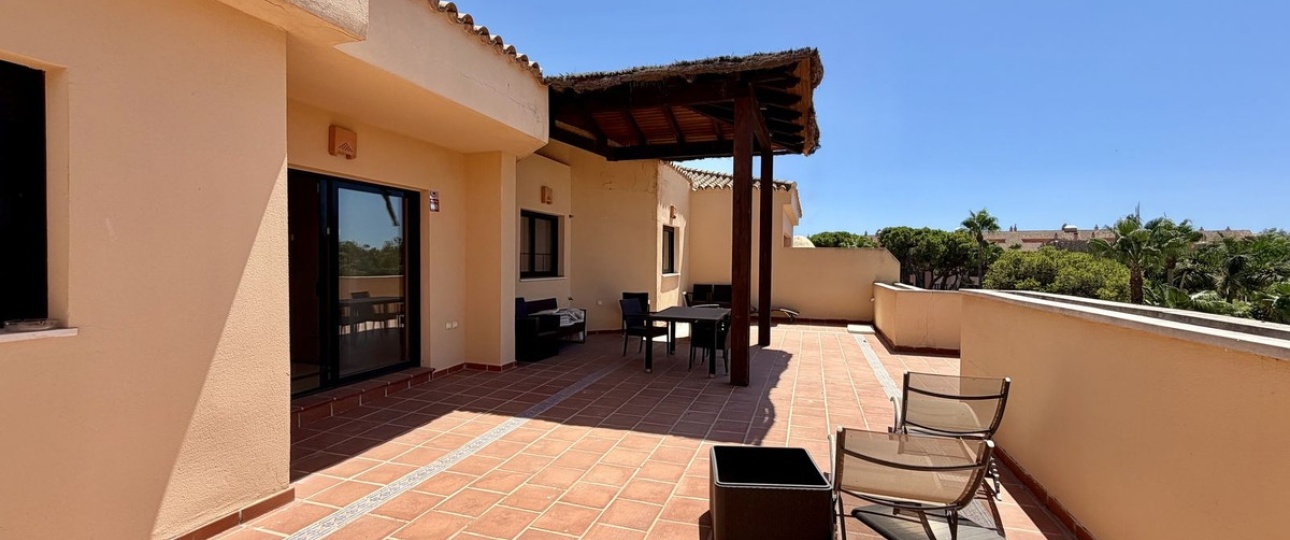 Resale - apartment - Marbella - Puerto Banús