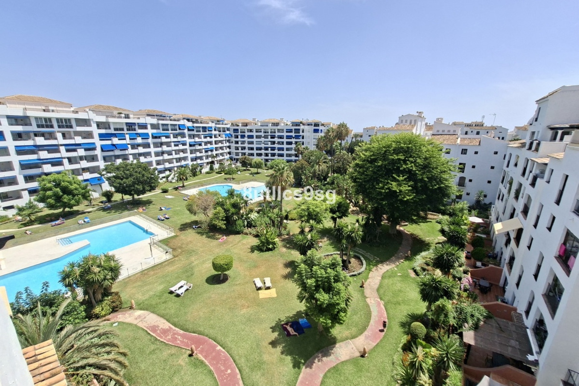Resale - apartment - Marbella - Puerto Banús