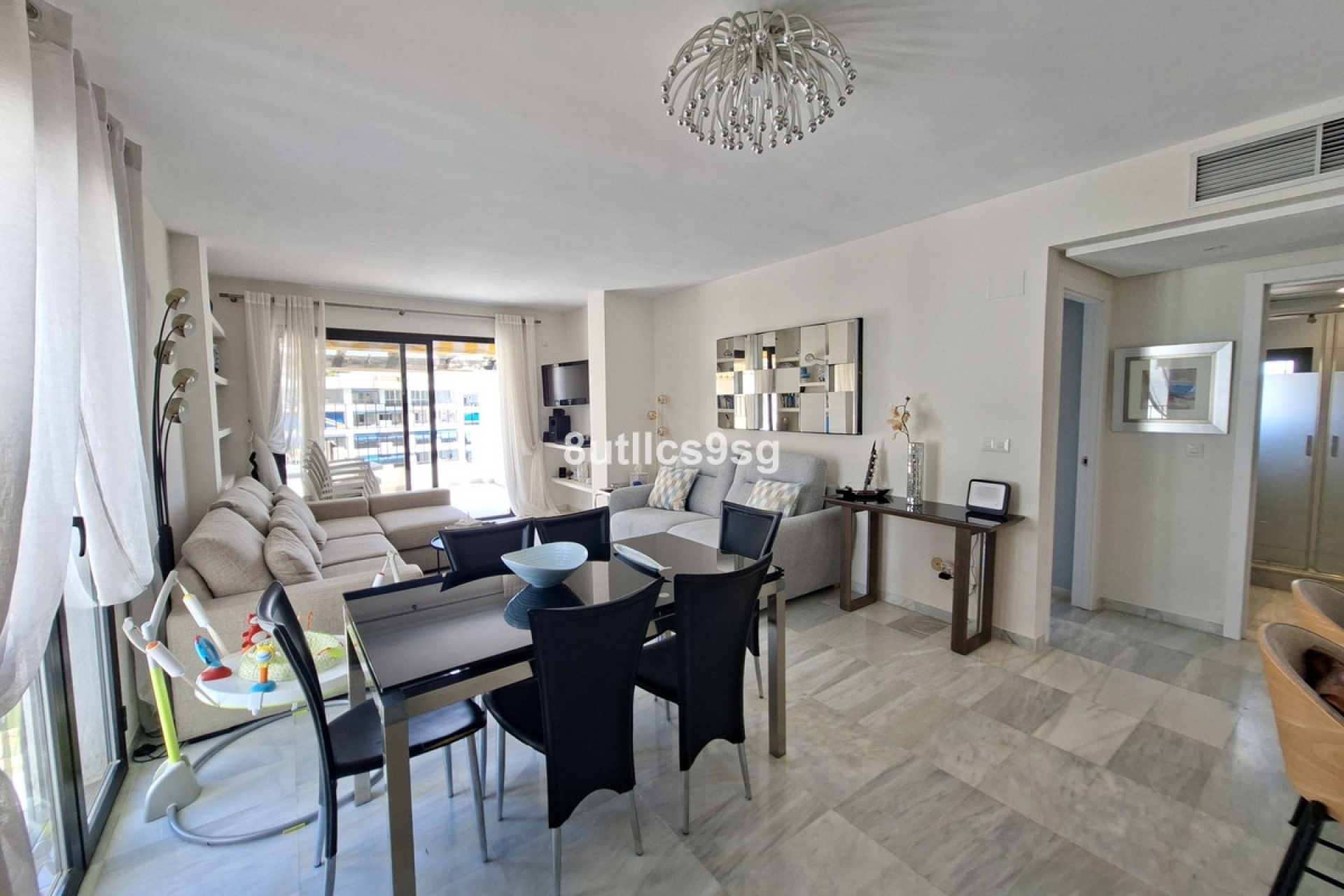 Resale - apartment - Marbella - Puerto Banús