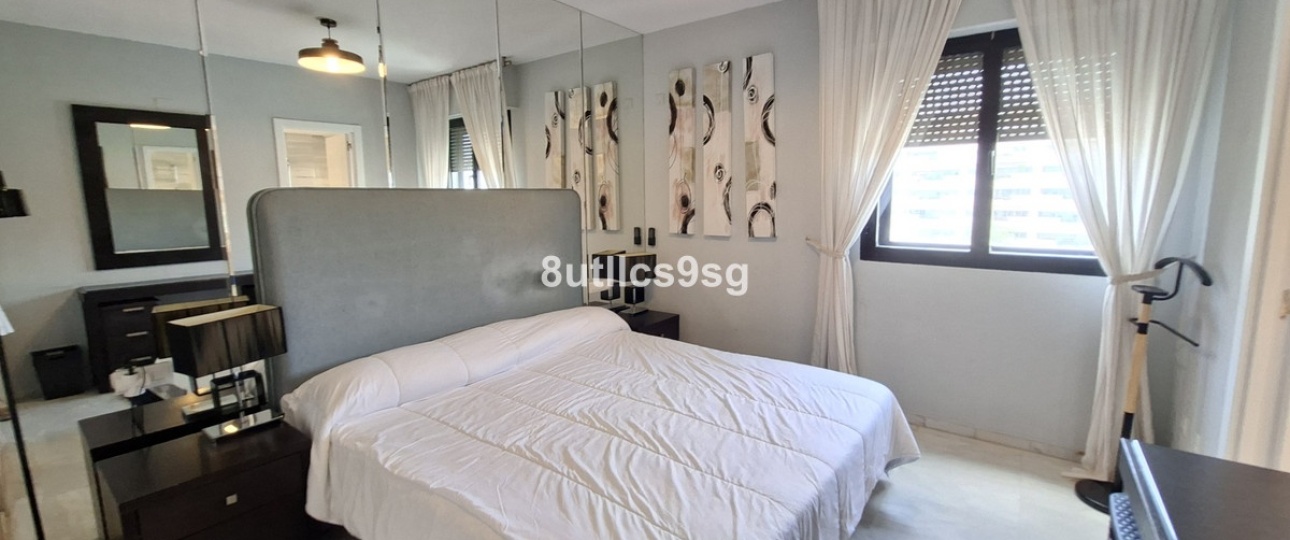 Resale - apartment - Marbella - Puerto Banús