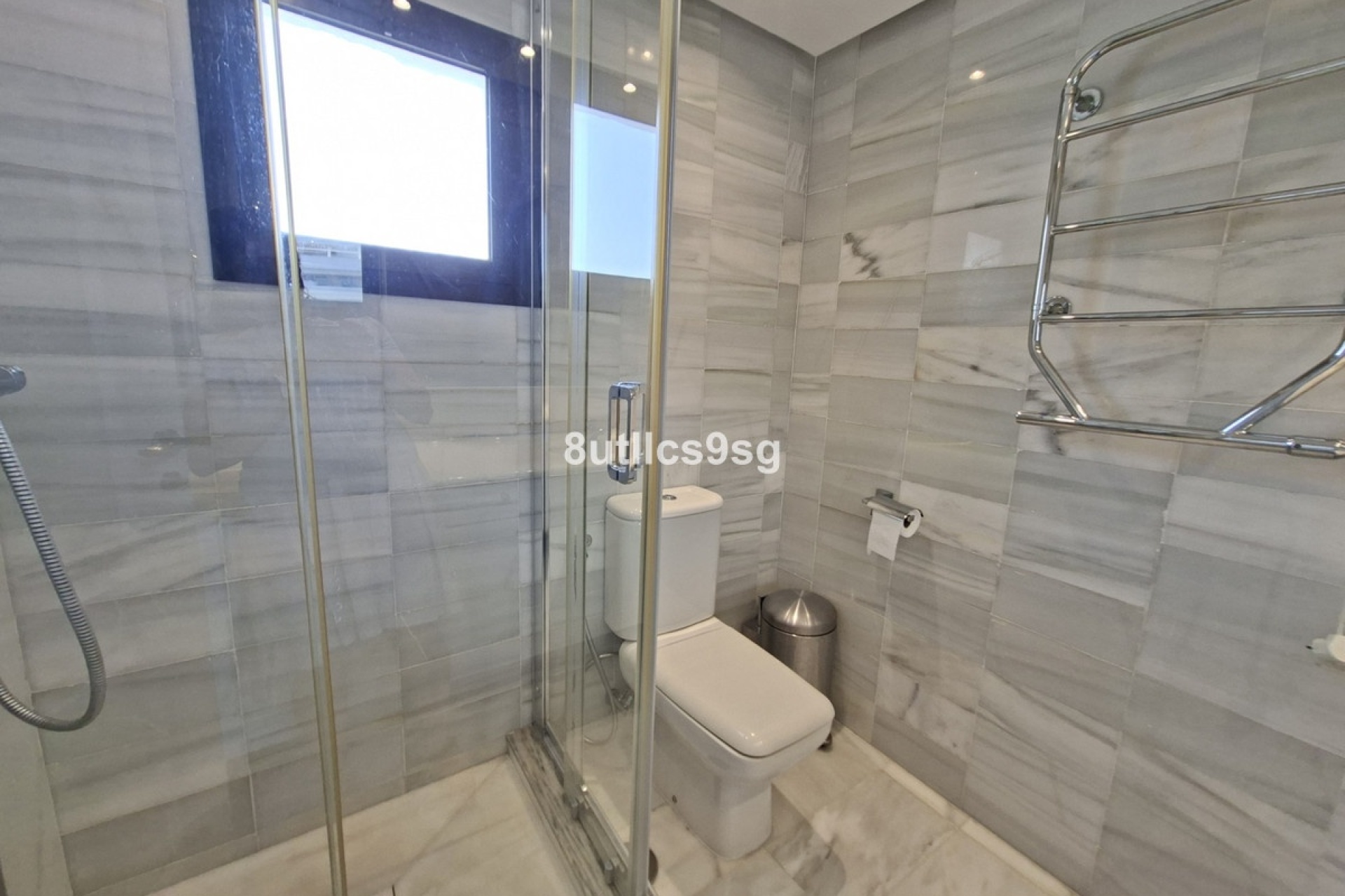 Resale - apartment - Marbella - Puerto Banús