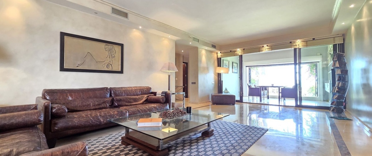 Resale - apartment - Marbella - Puerto Banús