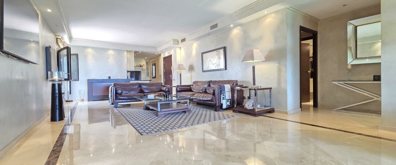 Resale - apartment - Marbella - Puerto Banús