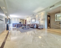Resale - apartment - Marbella - Puerto Banús