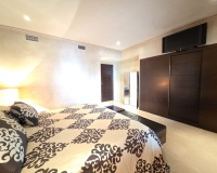 Resale - apartment - Marbella - Puerto Banús