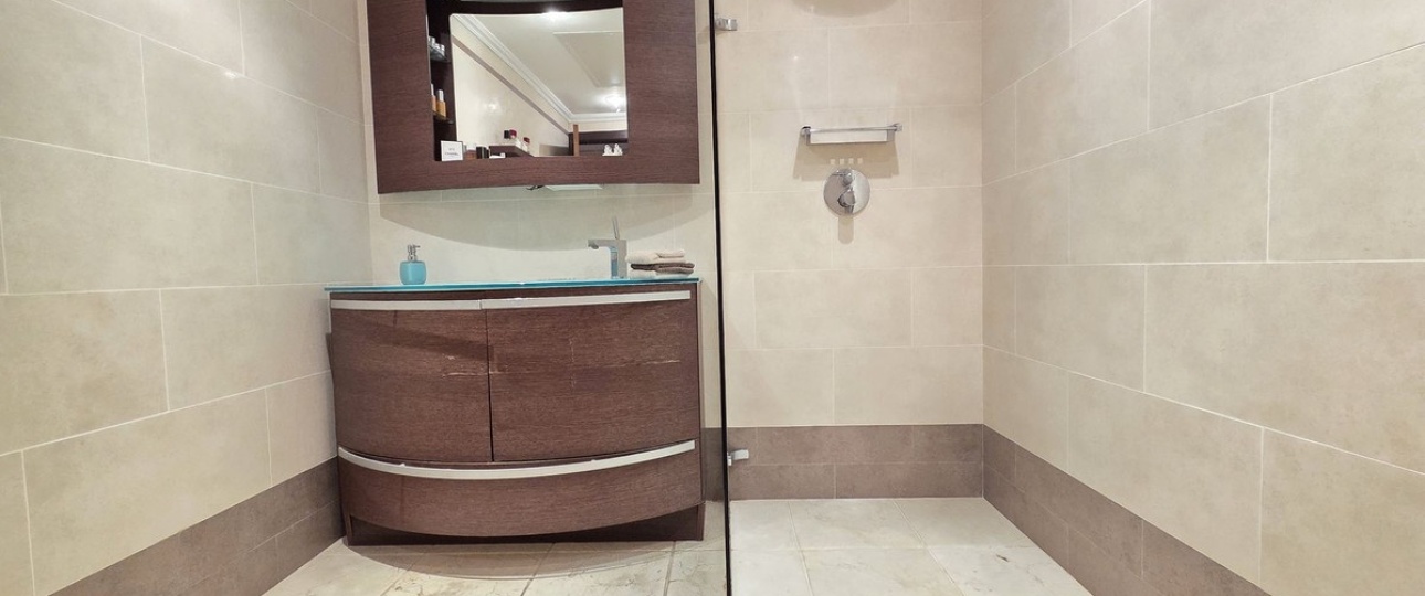 Resale - apartment - Marbella - Puerto Banús