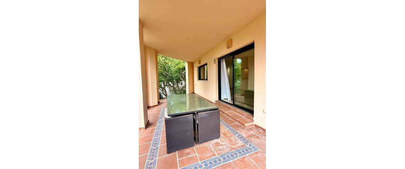 Resale - apartment - Marbella - Puerto Banús