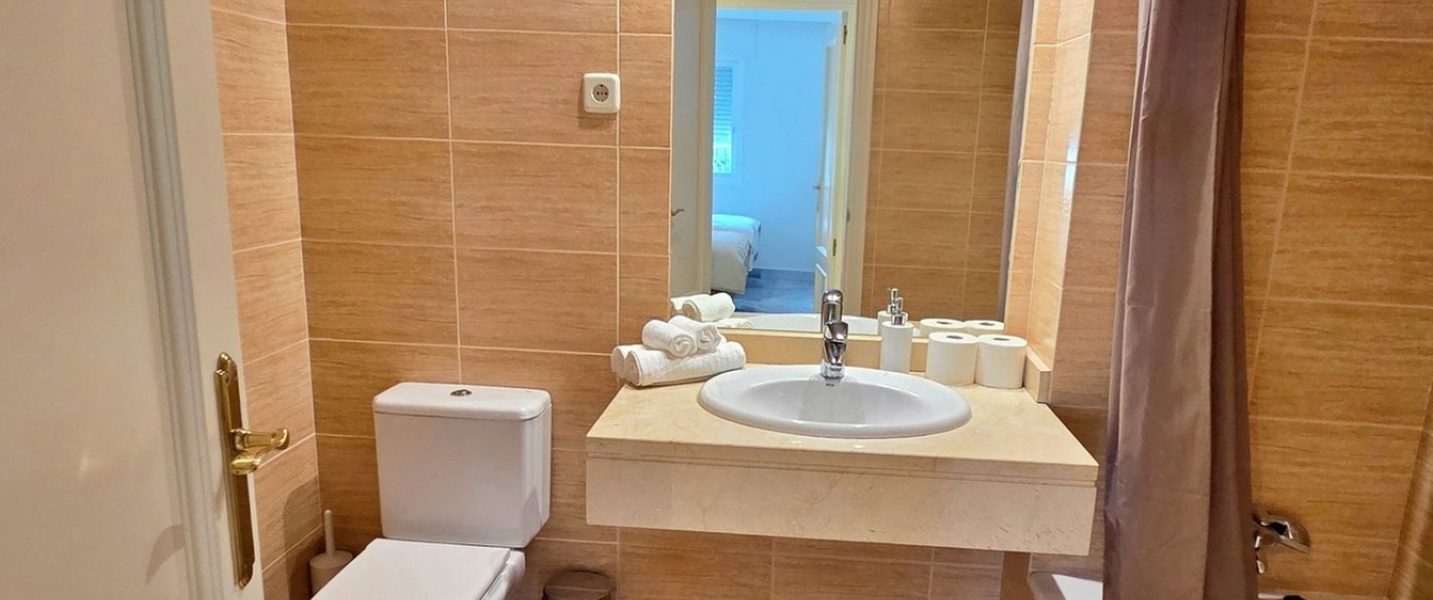 Resale - apartment - Marbella - Puerto Banús