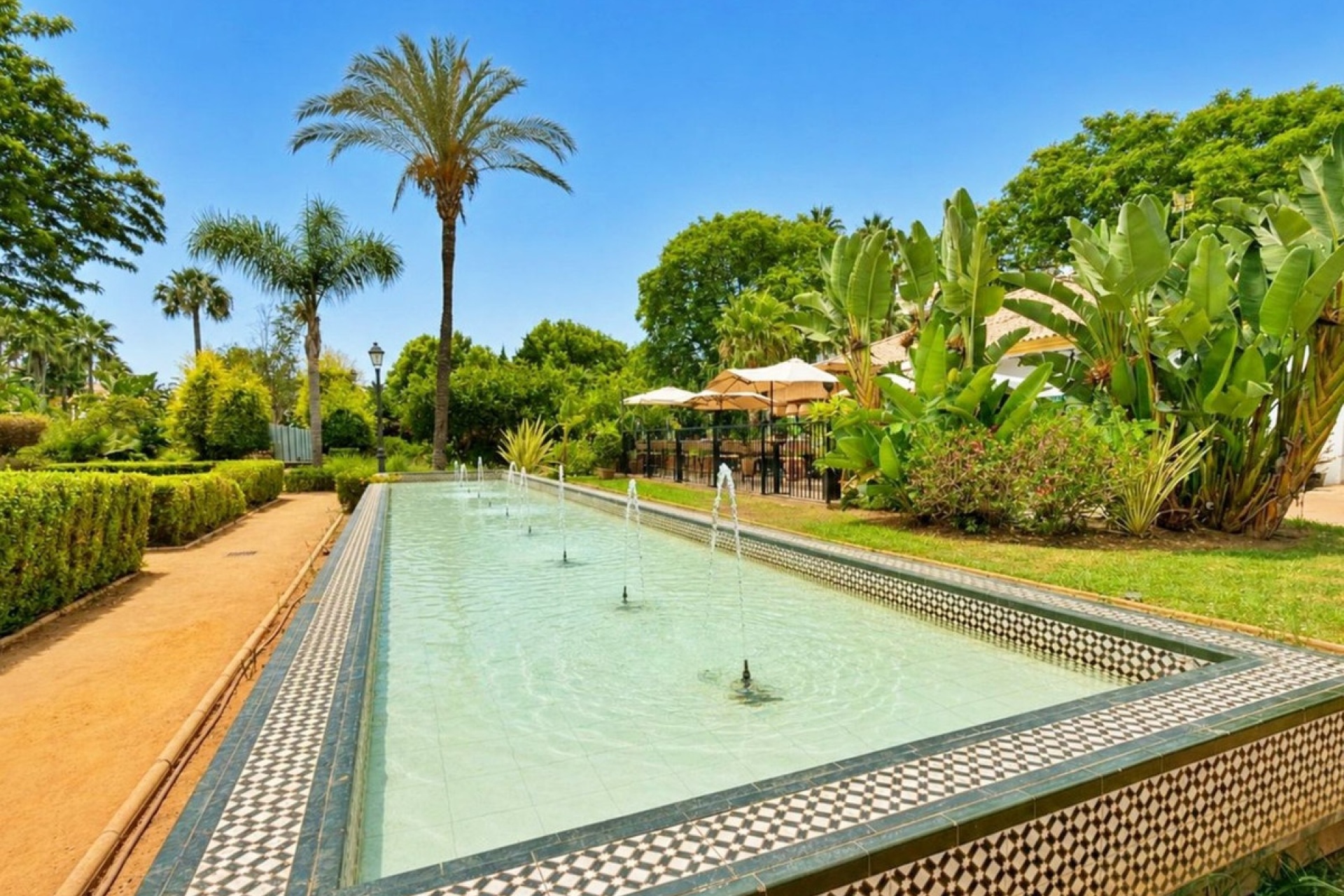 Resale - apartment - Marbella - Puerto Banús