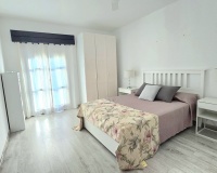 Resale - apartment - Marbella - Puerto Banús