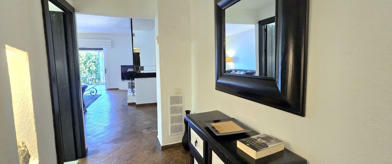 Resale - apartment - Marbella - Puerto Banús
