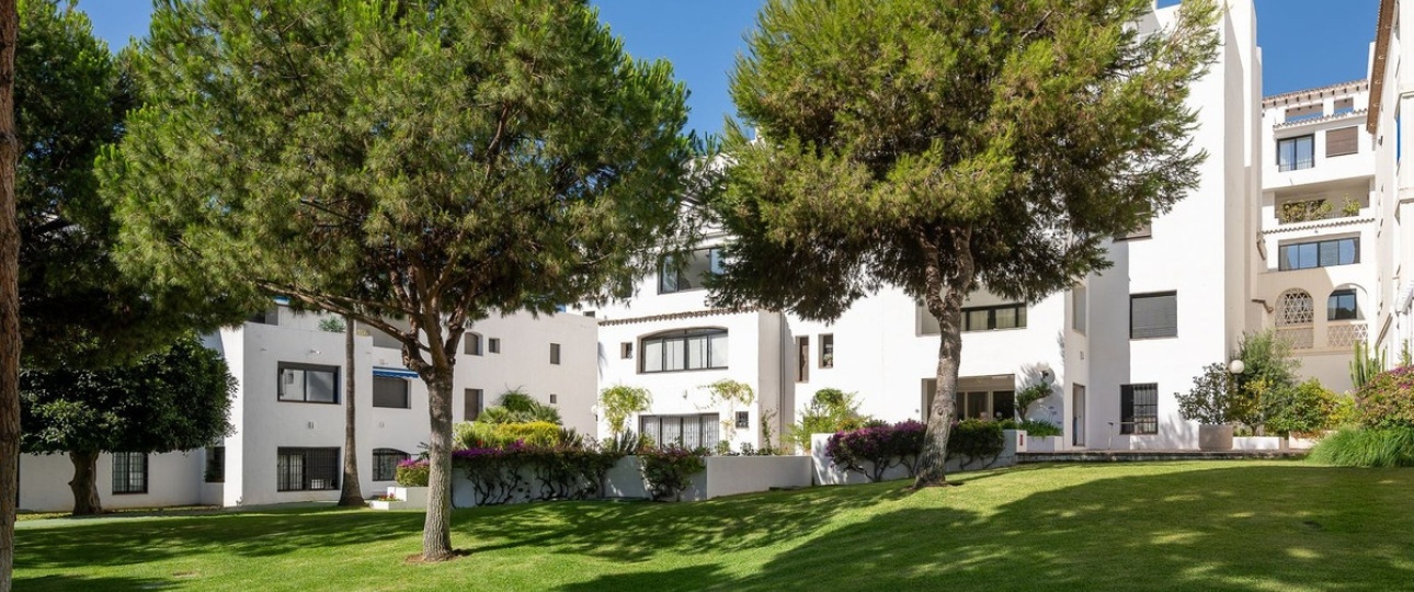 Resale - apartment - Marbella - Puerto Banús