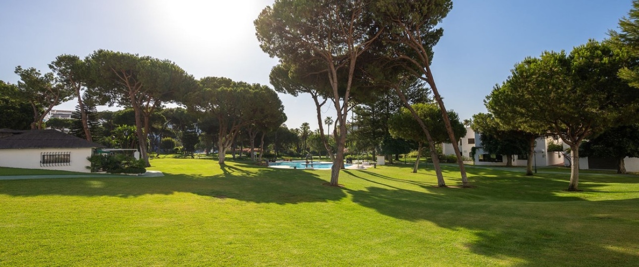 Resale - apartment - Marbella - Puerto Banús