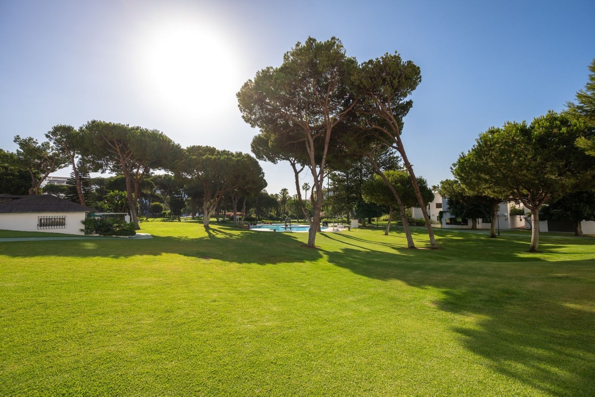 Resale - apartment - Marbella - Puerto Banús