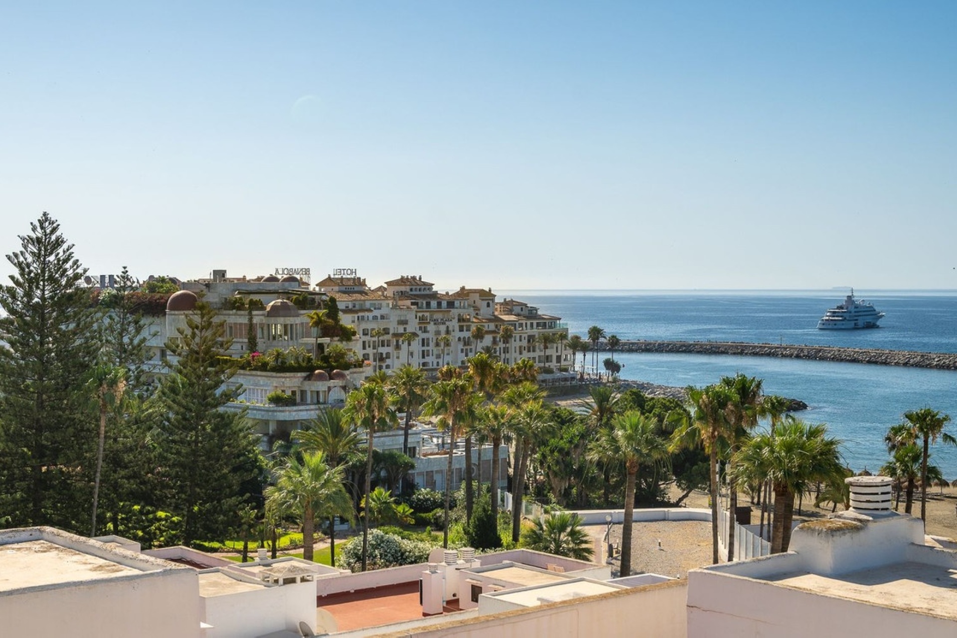 Resale - apartment - Marbella - Puerto Banús