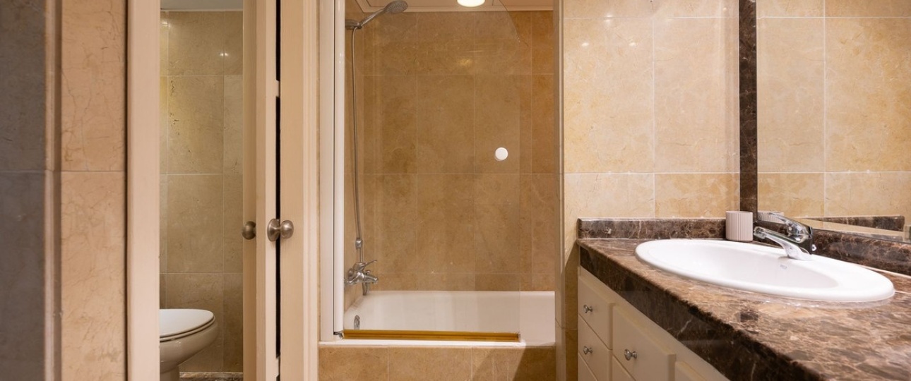 Resale - apartment - Marbella - Puerto Banús