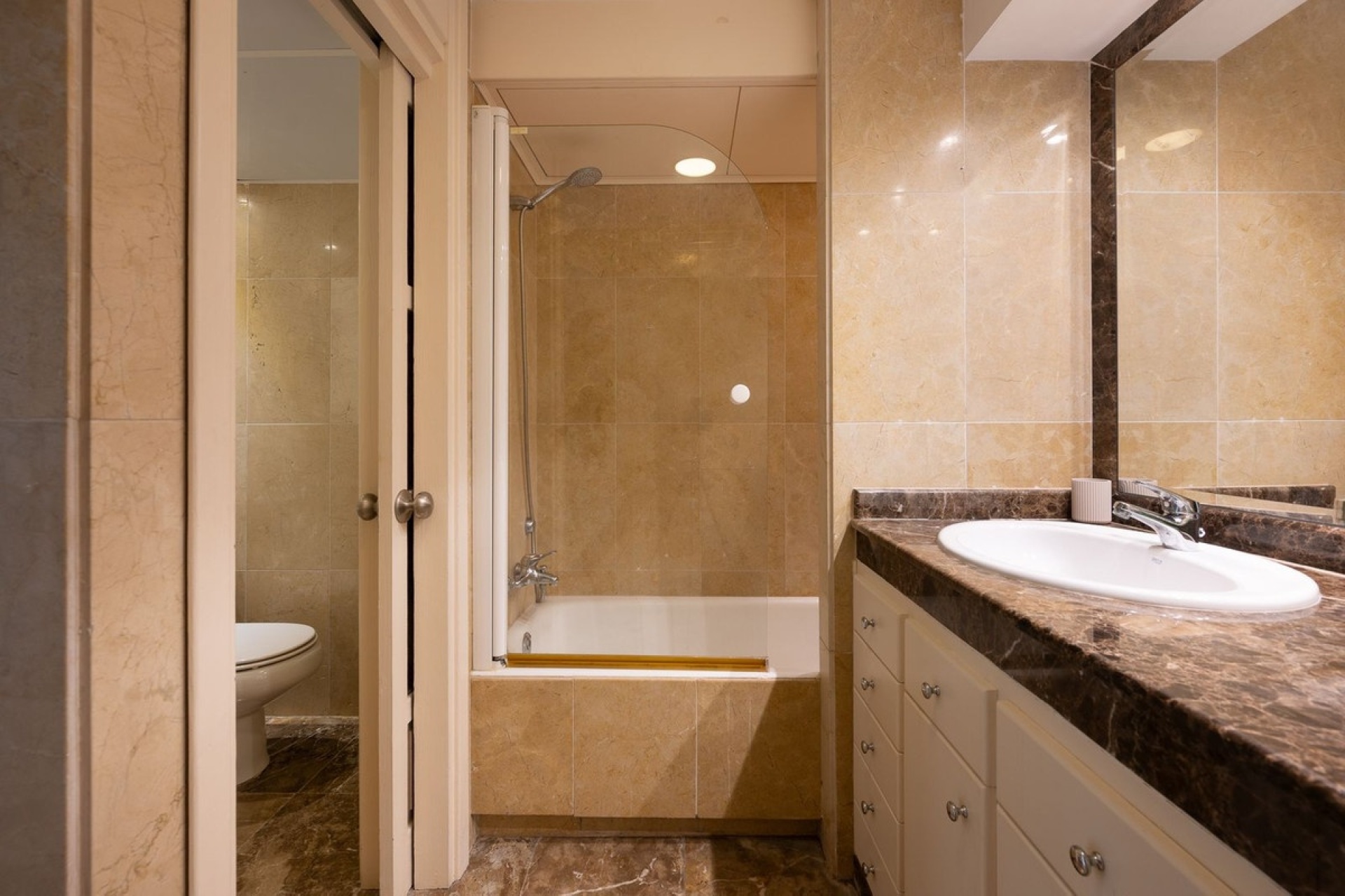 Resale - apartment - Marbella - Puerto Banús