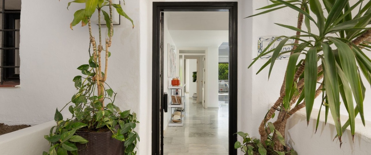 Resale - apartment - Marbella - Puerto Banús