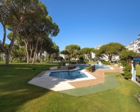 Resale - apartment - Marbella - Puerto Banús