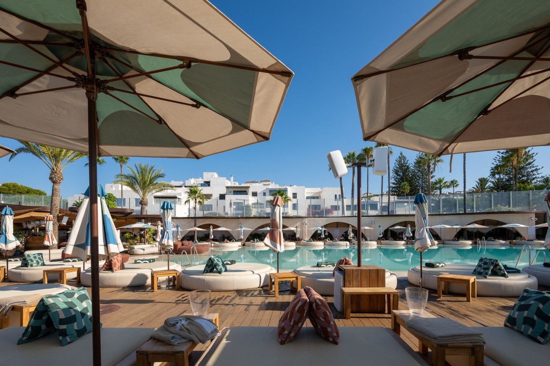 Resale - apartment - Marbella - Puerto Banús