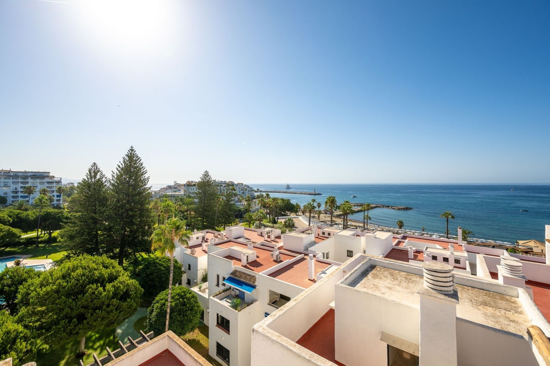 Resale - apartment - Marbella - Puerto Banús