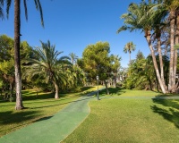 Resale - apartment - Marbella - Puerto Banús