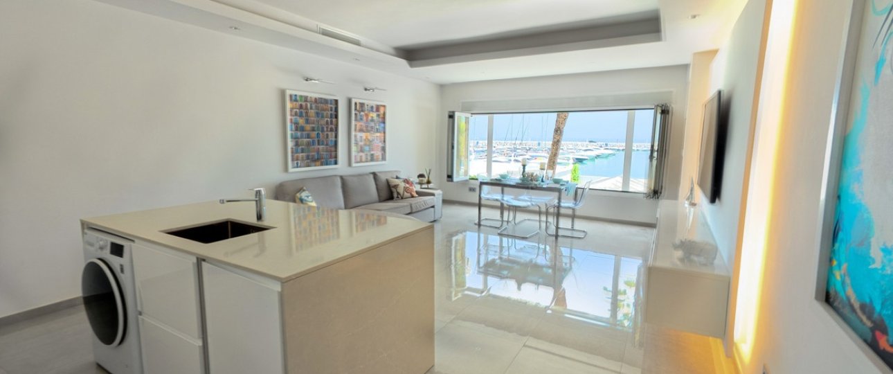Resale - apartment - Marbella - Puerto Banús