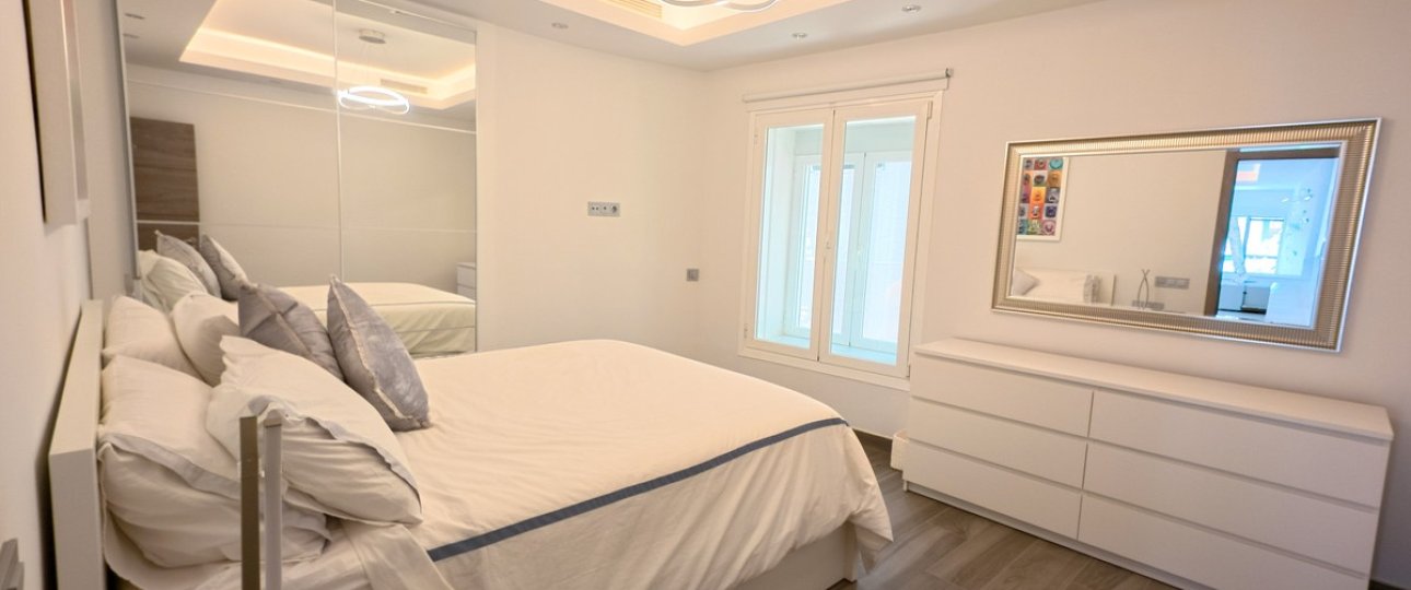 Resale - apartment - Marbella - Puerto Banús
