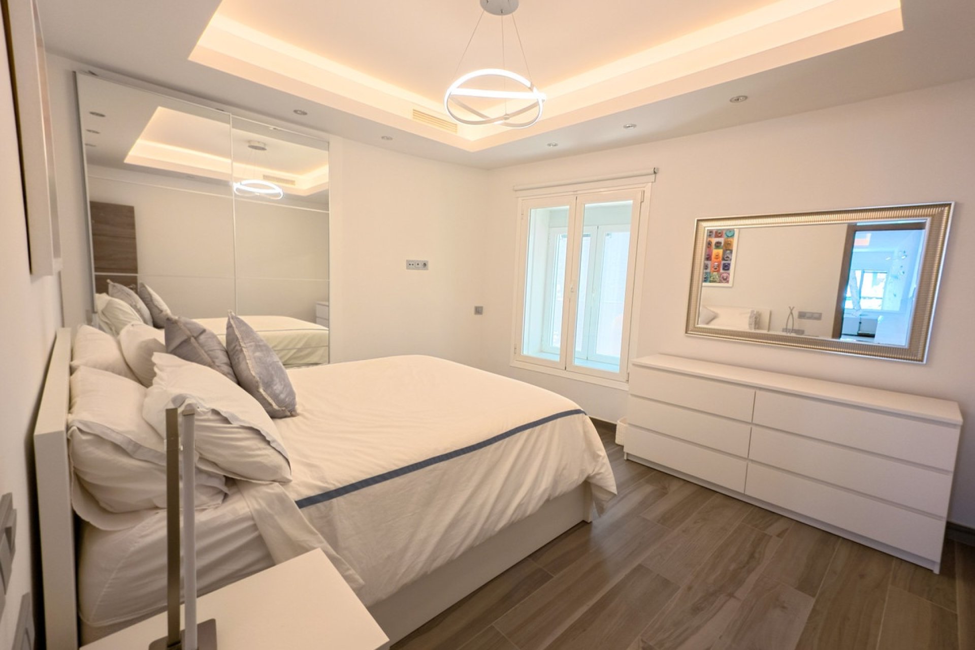 Resale - apartment - Marbella - Puerto Banús