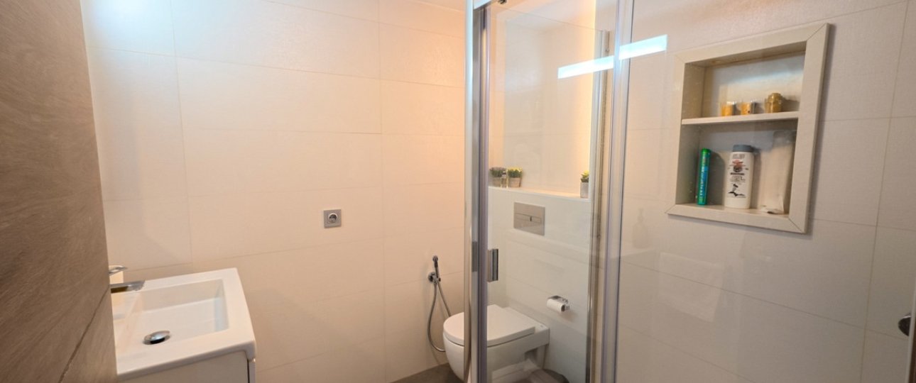 Resale - apartment - Marbella - Puerto Banús