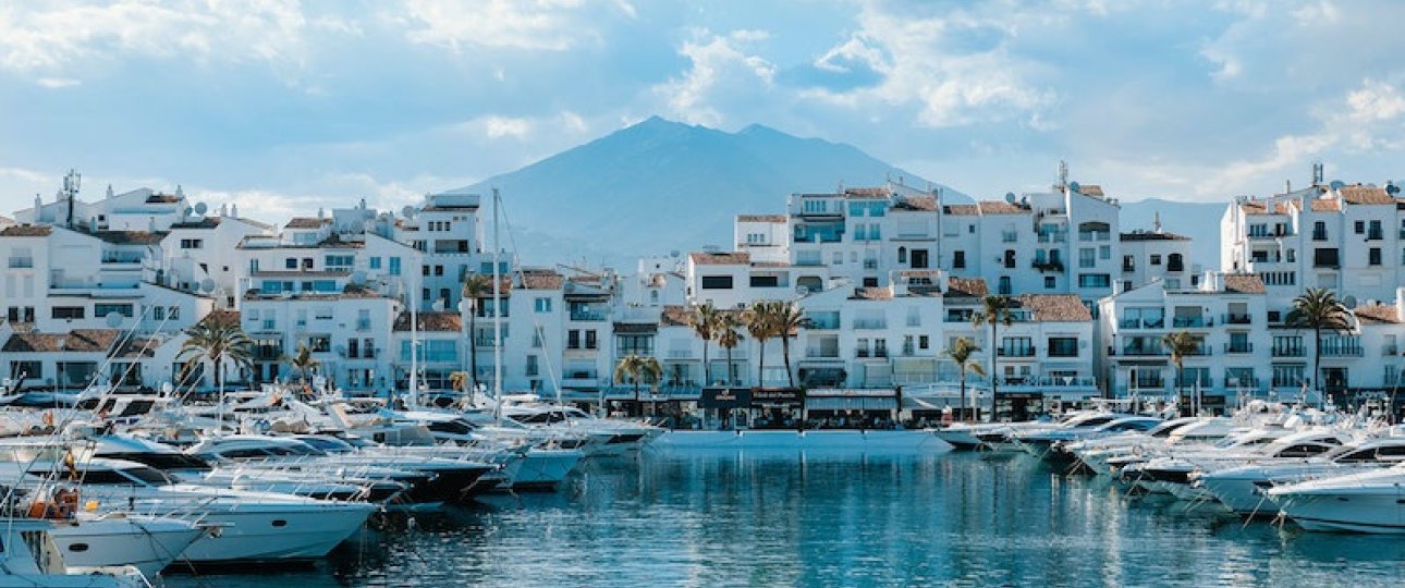 Resale - apartment - Marbella - Puerto Banús
