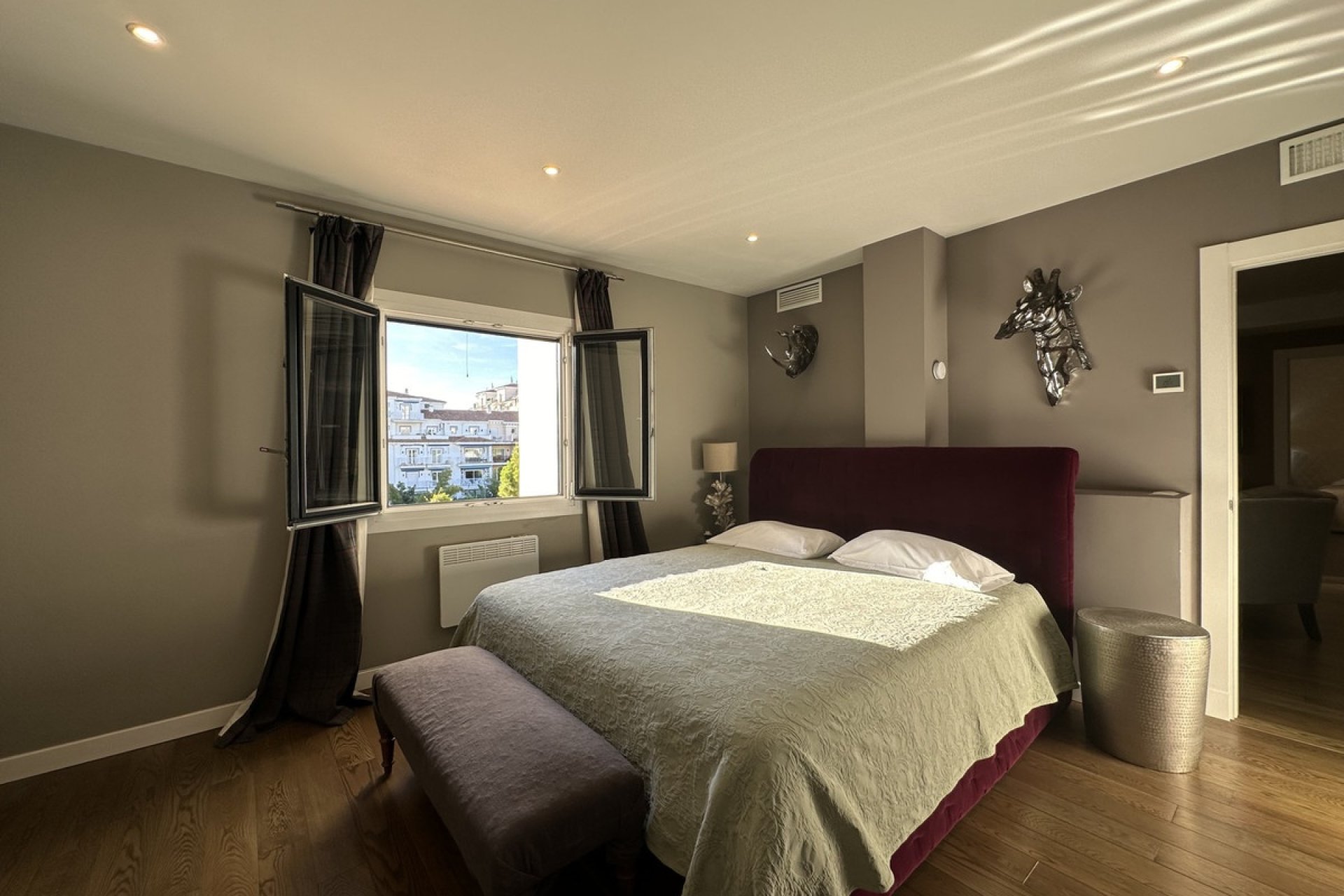 Resale - apartment - Marbella - Puerto Banús